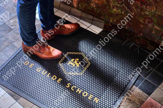 Jewson Outdoor Welcome Mat - 150 x 85cm - Image 2